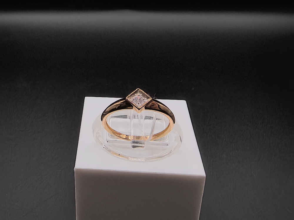 КОЛКМ585 КОЛЬЦО С КАМНЕМ (Au 585)