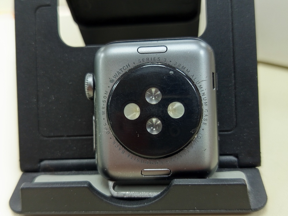 Смарт-часы Apple Watch Series 3 38 мм