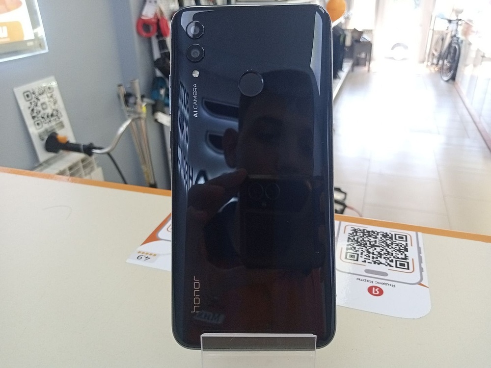 Смартфон Honor 10 6/128
