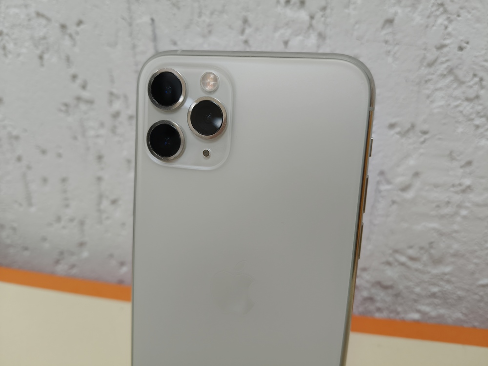 Смартфон Apple iPhone 11 Pro 64Gb