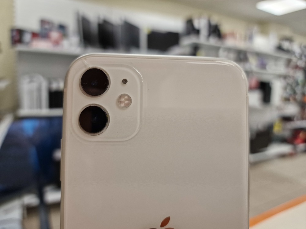 Смартфон Apple iPhone 11 128Gb