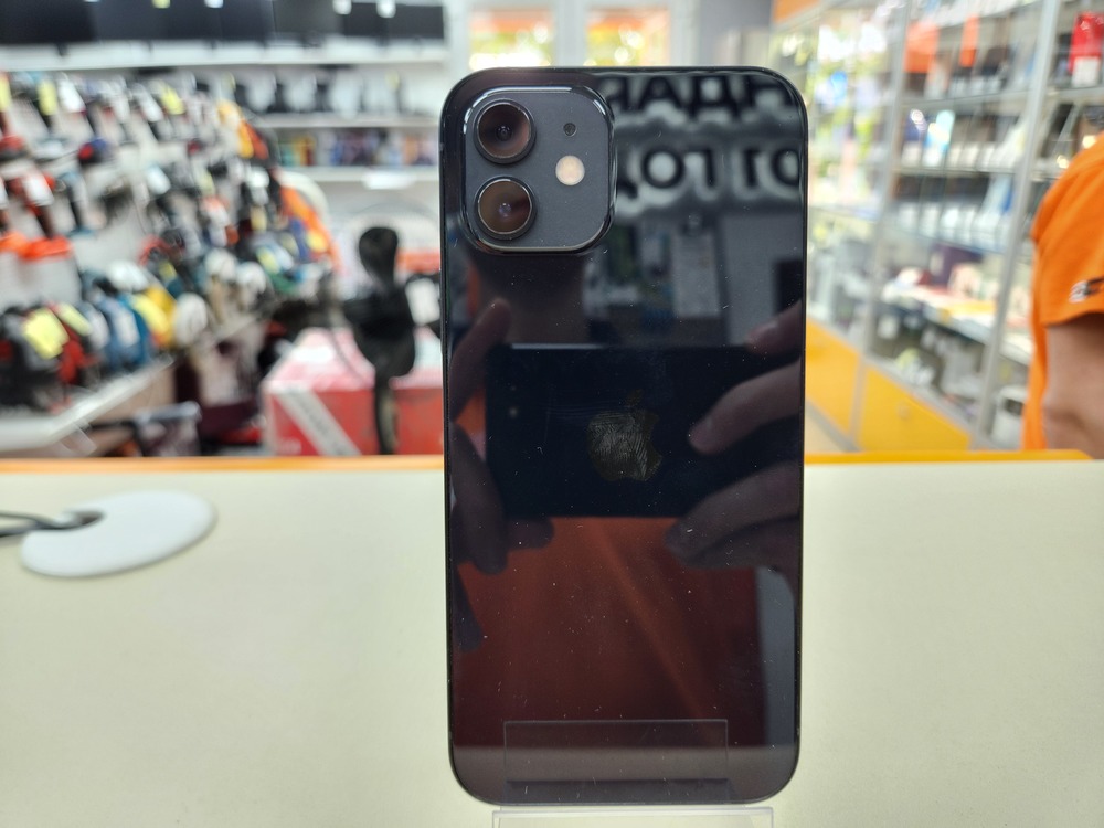 Смартфон Apple iPhone 12 64Gb
