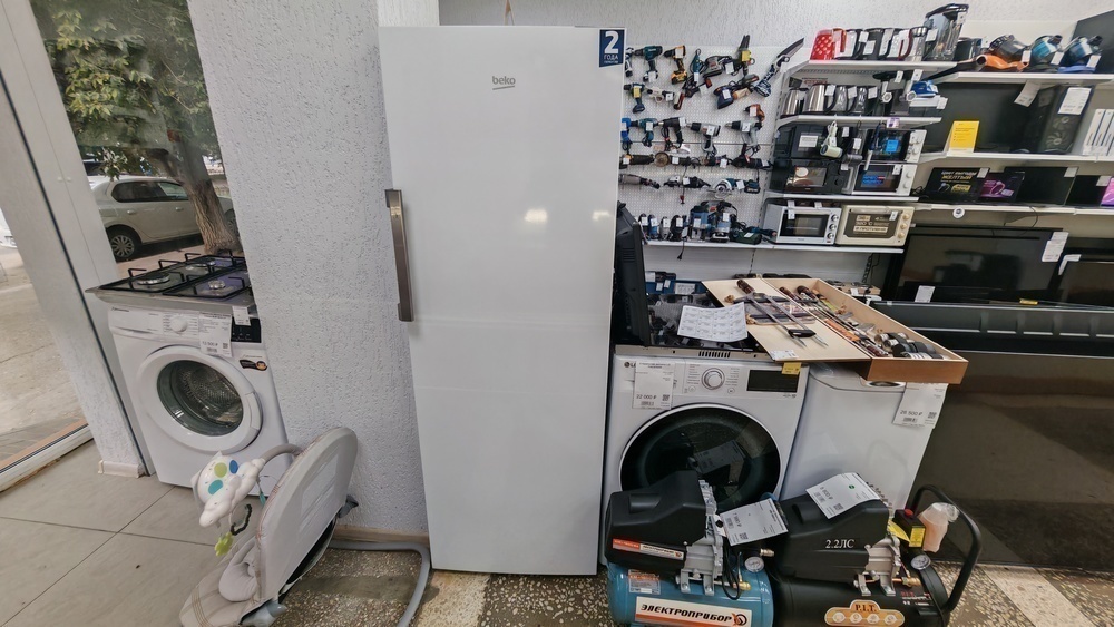 Морозильная камера Beko B1RFNK292W