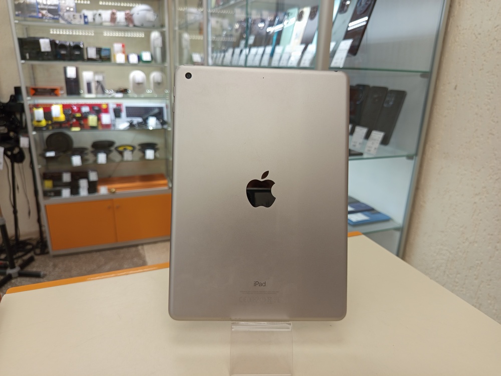 Планшет Apple IPad 5 32 ГБ A1822 (Wi-Fi)