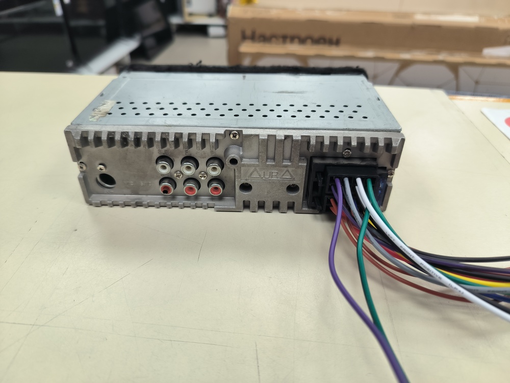 Автомагнитола Aura AMH-530BT