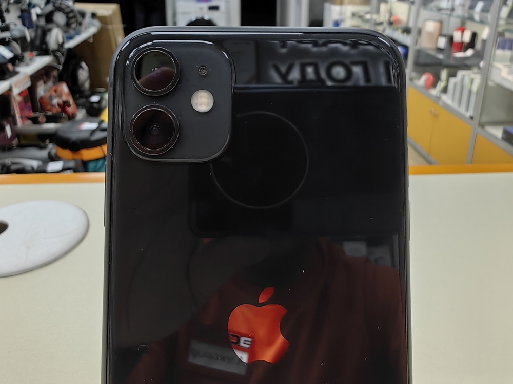 Смартфон Apple iPhone 11 128Gb
