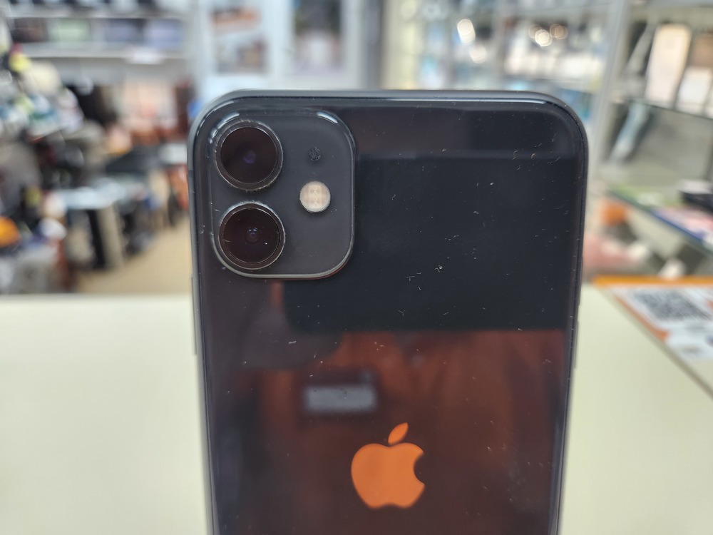 Смартфон Apple iPhone 11 128Gb