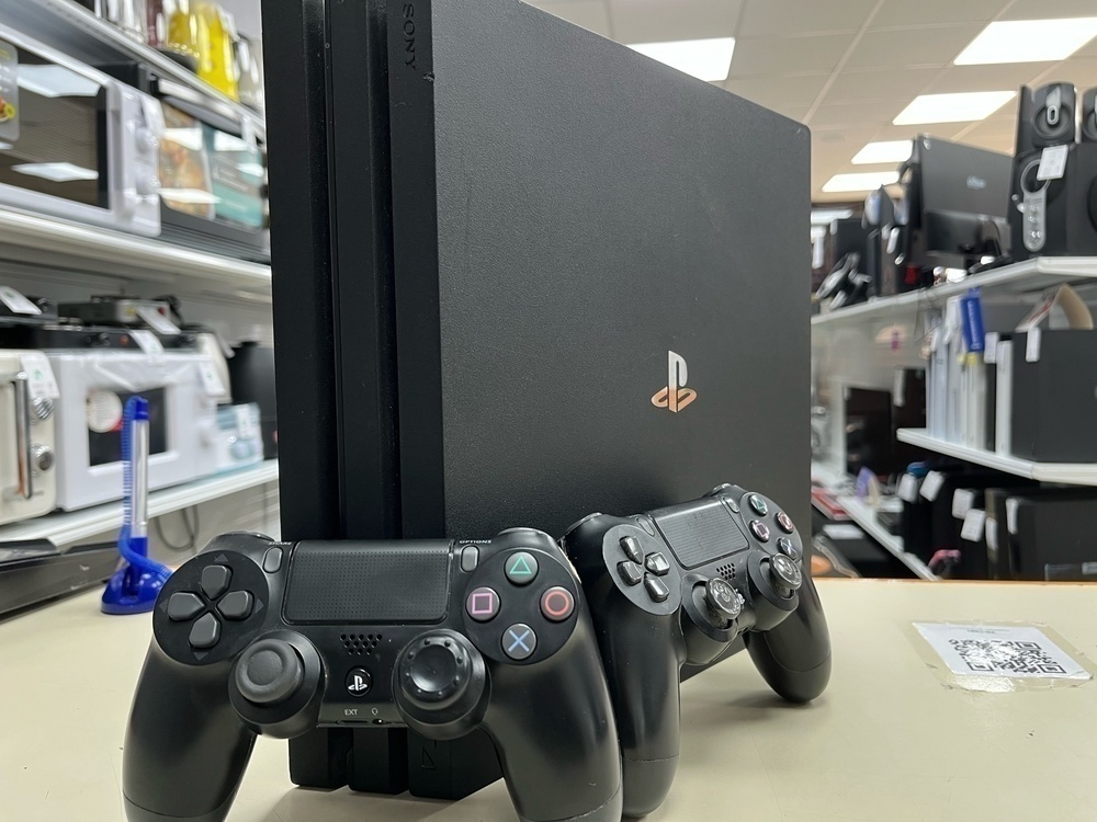 Игровая приставка PlayStation 4 Pro 1Tb