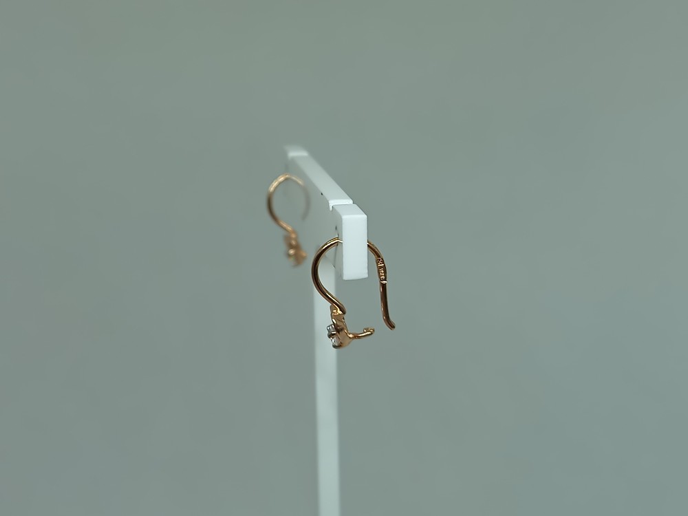 028359 СЕРЬГИ ПЕТЕЛЬКА с камнем (Au 585)