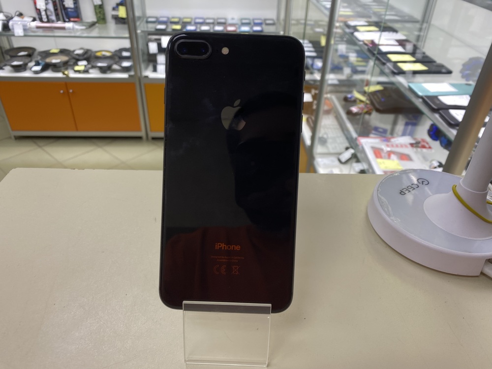 Смартфон Apple iPhone 8 Plus 64Gb