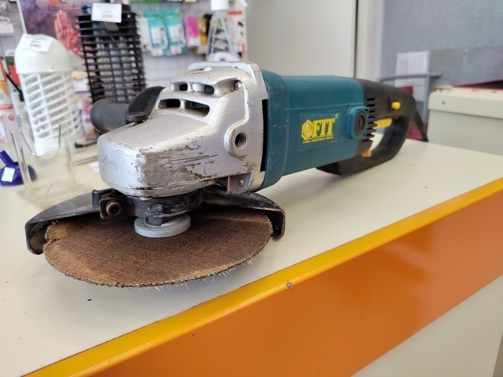 Угловая шлифмашина FIT AG-180/1650