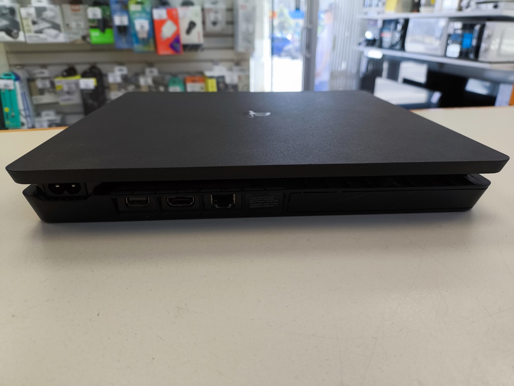 Игровая приставка PlayStation 4 1Tb