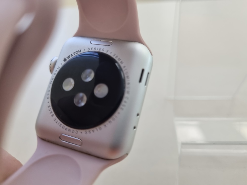 Смарт-часы Apple Watch Series 3 38 мм