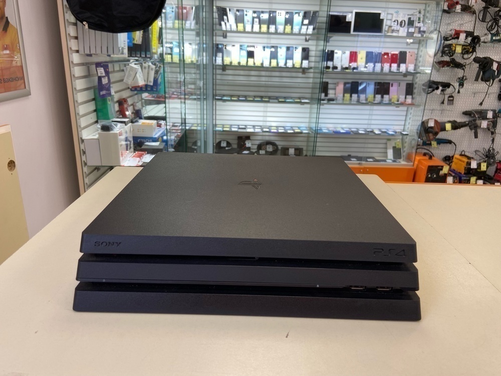 Игровая приставка PlayStation 4 Pro 1Tb