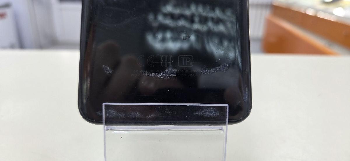 Смартфон Samsung Galaxy A20 3/32