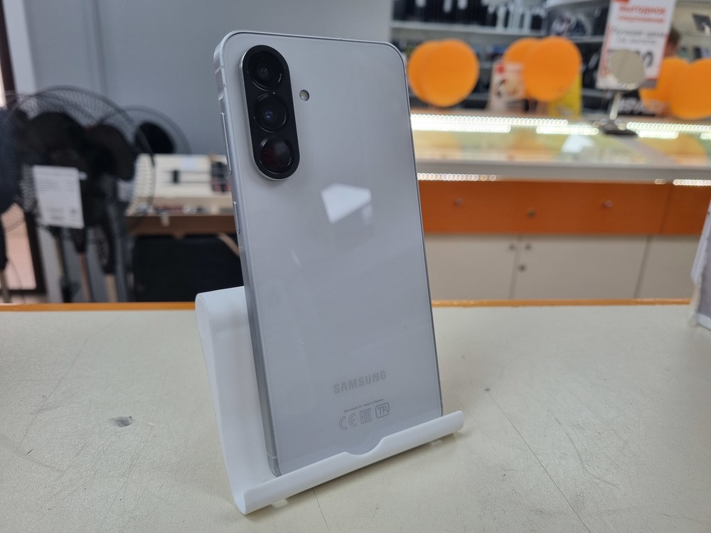 Смартфон Samsung Galaxy A56 8/128