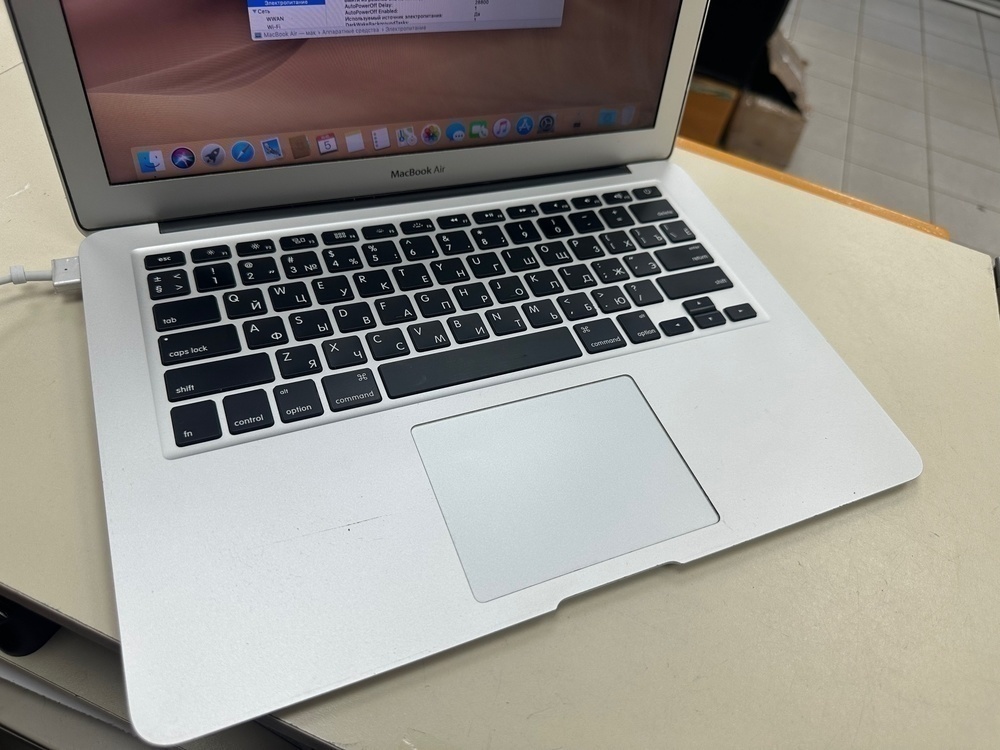Ноутбук Apple MacBookAir i5-13 дюймов(2017) A1466
