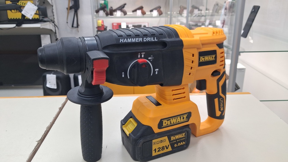 Перфоратор Dewalt 128V