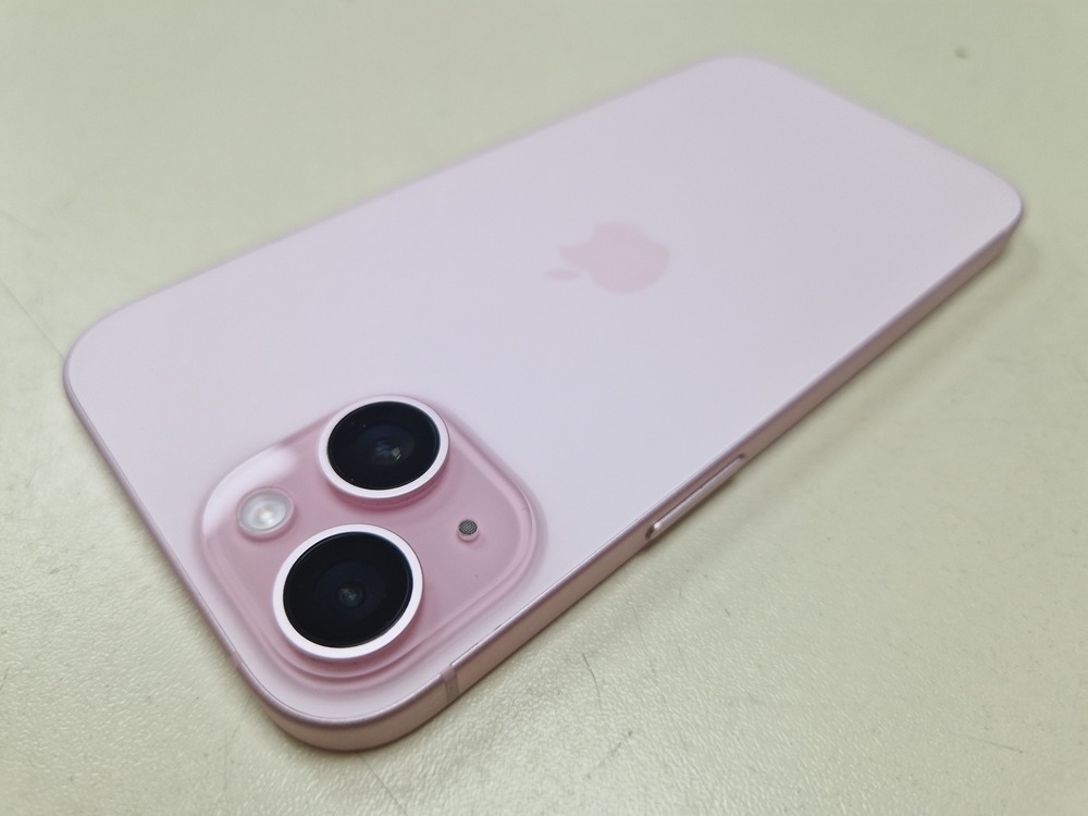 Смартфон Apple Iphone 15 128Gb