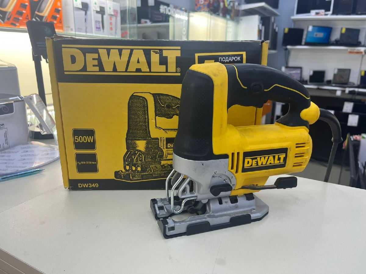 Лобзик Dewalt DW349-ks