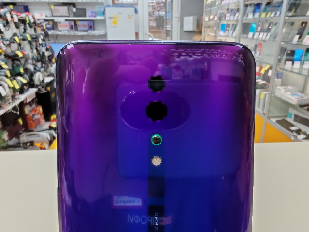 Смартфон Oppo RENO Z 4/128