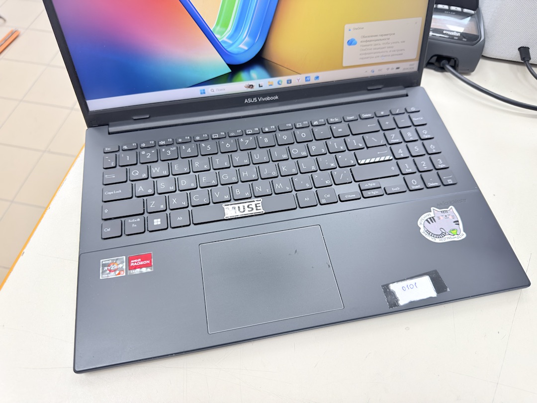 Ноутбук ASUS 123; Ryzen 3 7320, HD Graphics, 8 Гб, 240 Гб, Нет