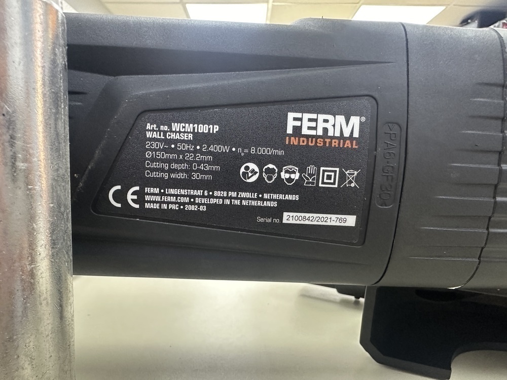 Штроборез Ferm WCM1001P