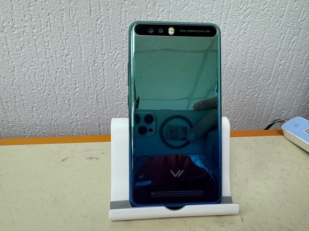 Смартфон Vertex Impress LION 3G Dual
