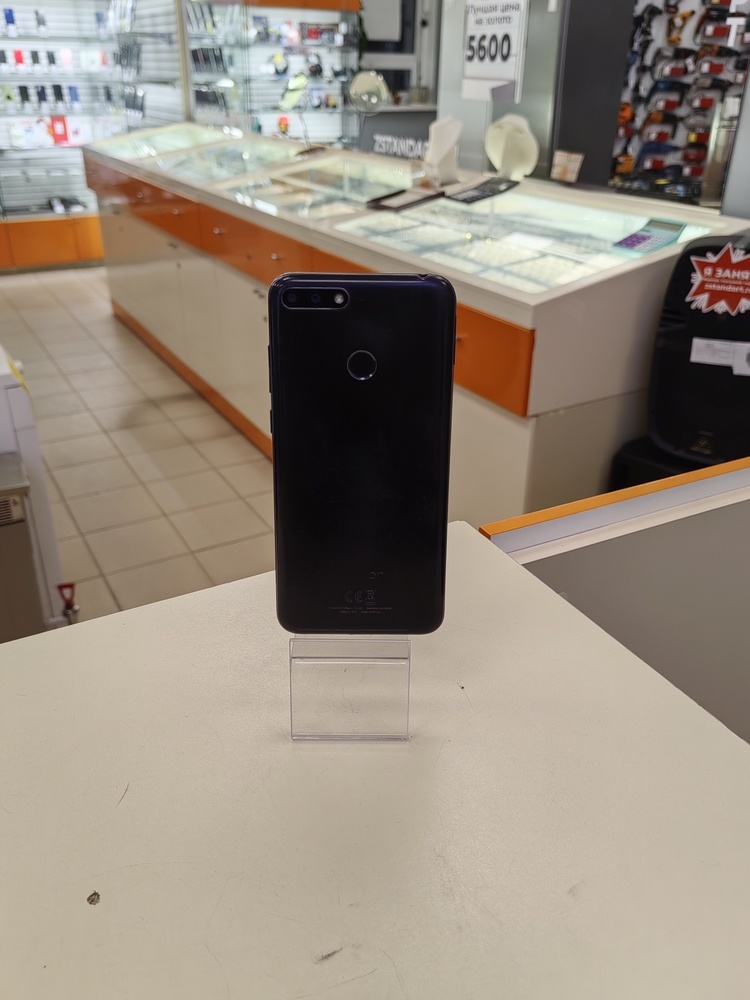 Смартфон Honor 7C 3/32