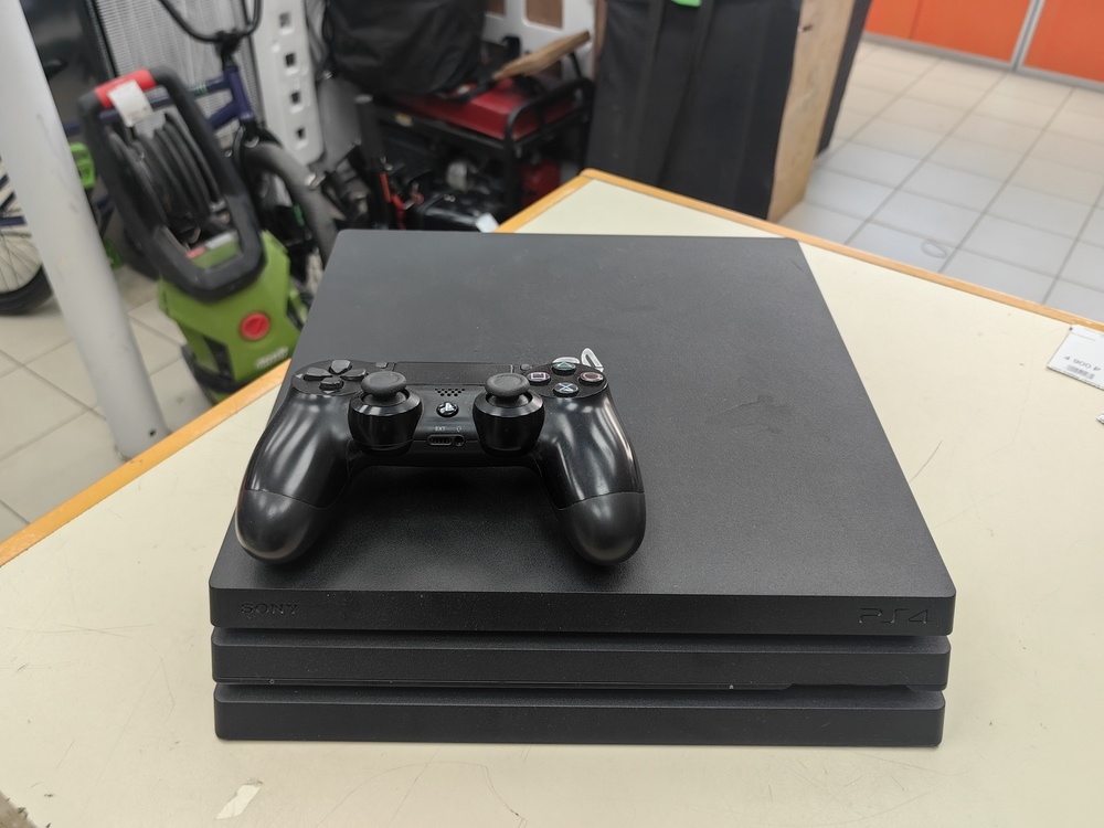 Игровая приставка PlayStation 4 Pro 1Tb