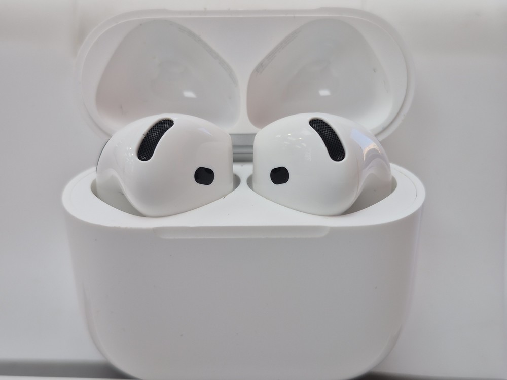 Наушники беспроводные Apple AirPods 4 с ANC