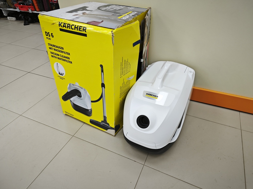 Пылесос Karcher DS 6 Plus