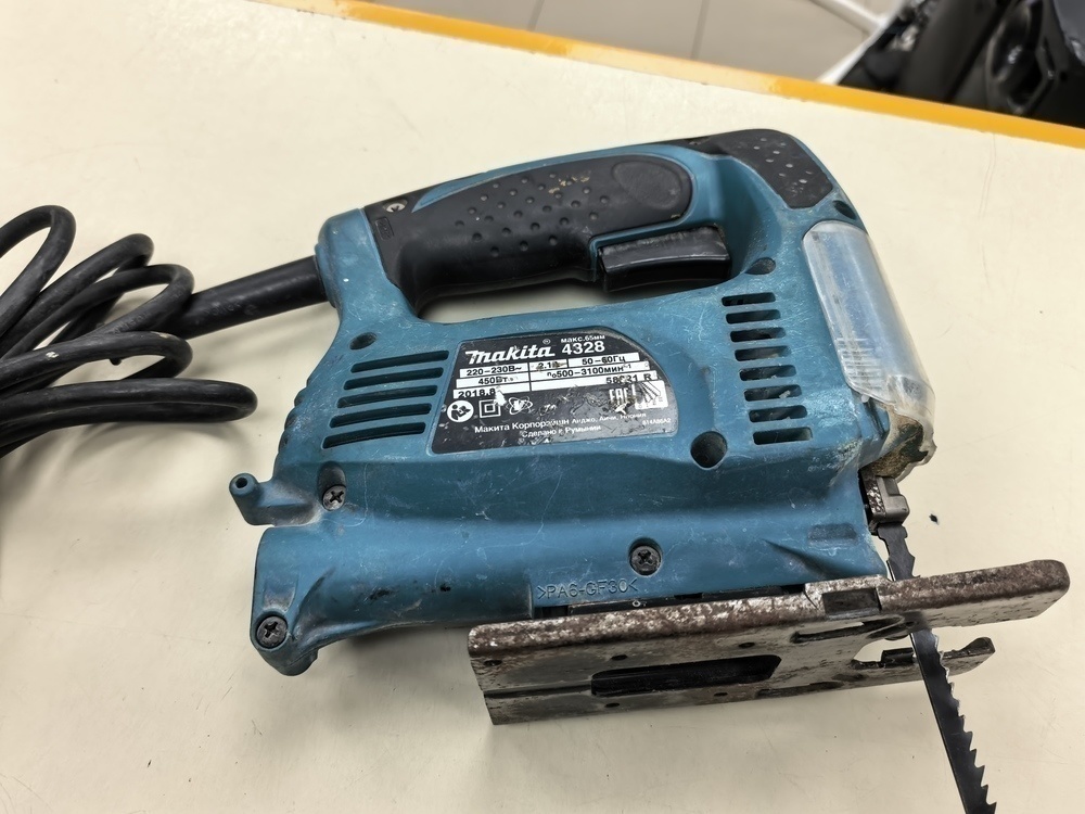 Лобзик Makita 4328