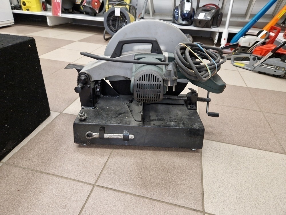 Торцовочная пила Metabo CS23-355