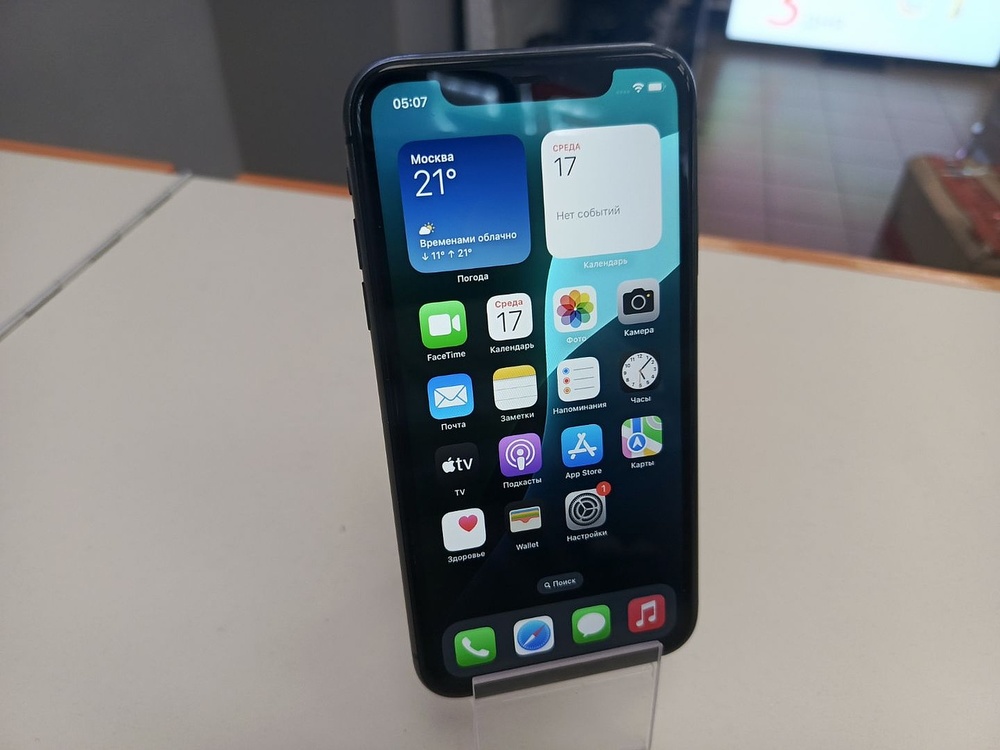 Смартфон Apple iPhone 11 64Gb