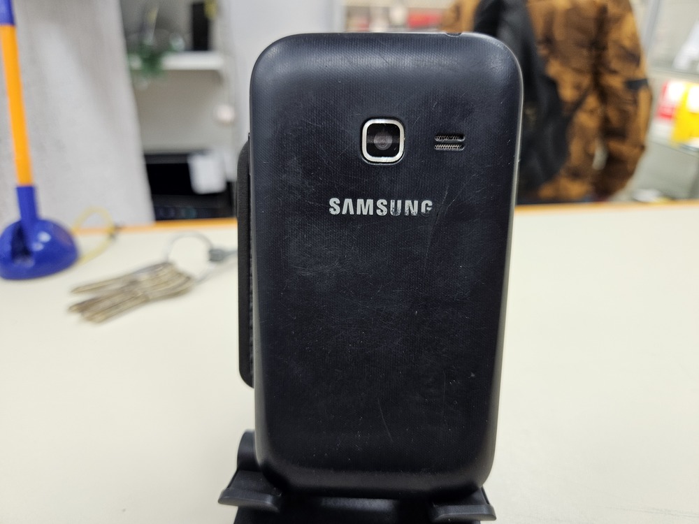 Смартфон Samsung GT-S6790