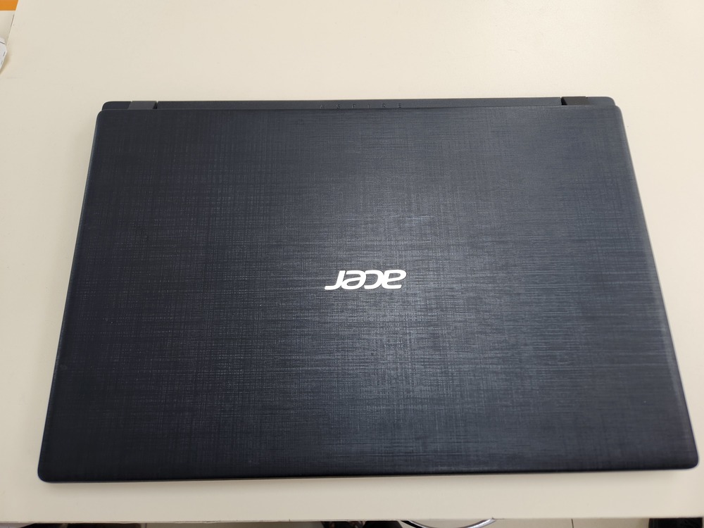 Ноутбук Acer; A6-9225, Radeon R4 series, 4 Гб, 120 Гб, Нет