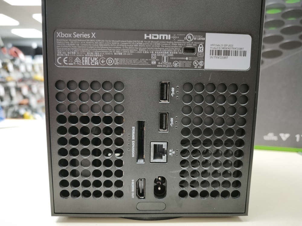 Игровая приставка Xbox Series X 1Tb