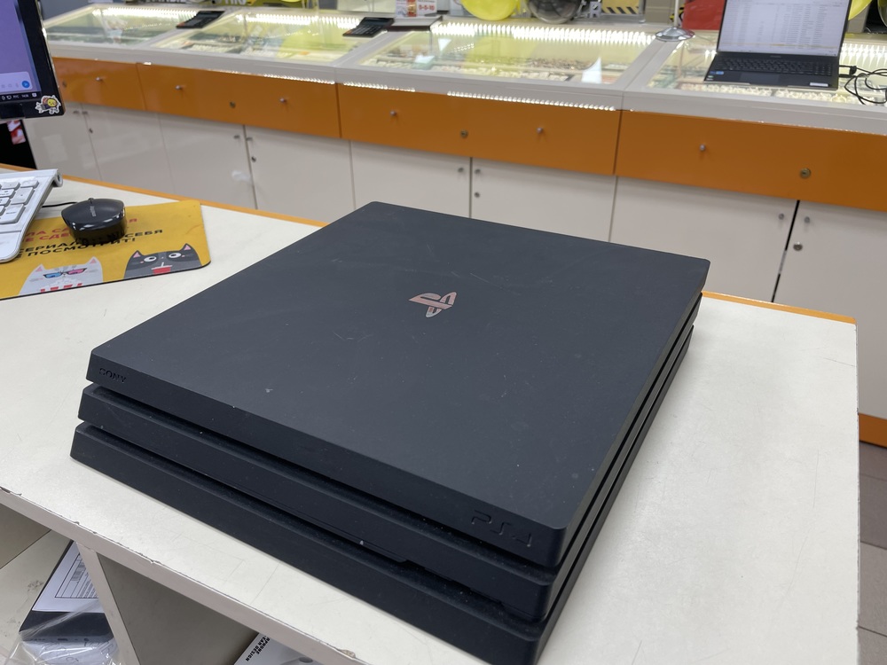 Игровая приставка PlayStation 4 Pro 1Tb