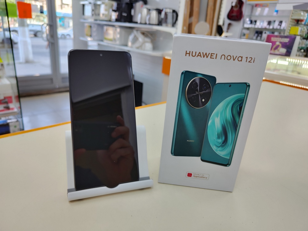 Смартфон Huawei Nova 12i 8/128