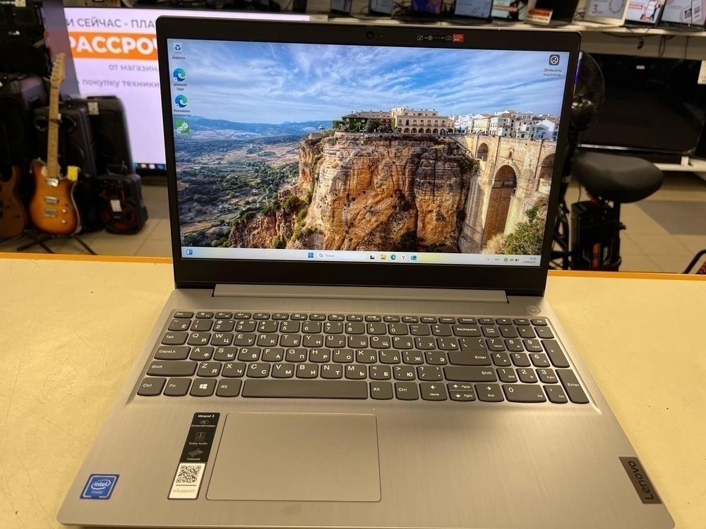 Ноутбук Lenovo ideapad 3; Celeron N4020, Intel UHD Graphics 600, 8 Гб, 240 Гб, Нет
