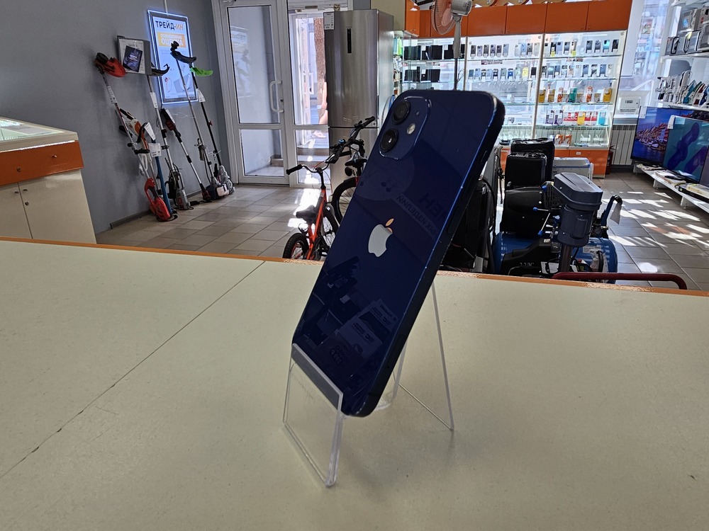 Смартфон Apple iPhone 12 64Gb