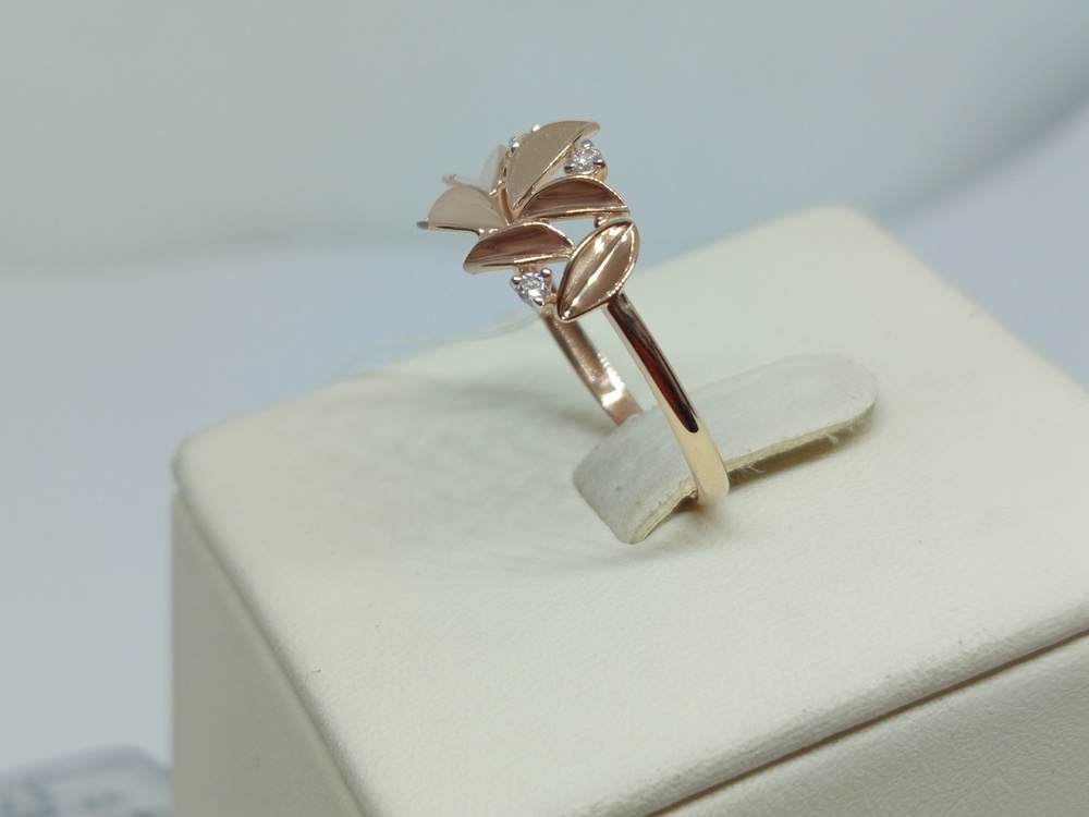 КОЛЬЦО С КАМНЯМИ (Au 585)