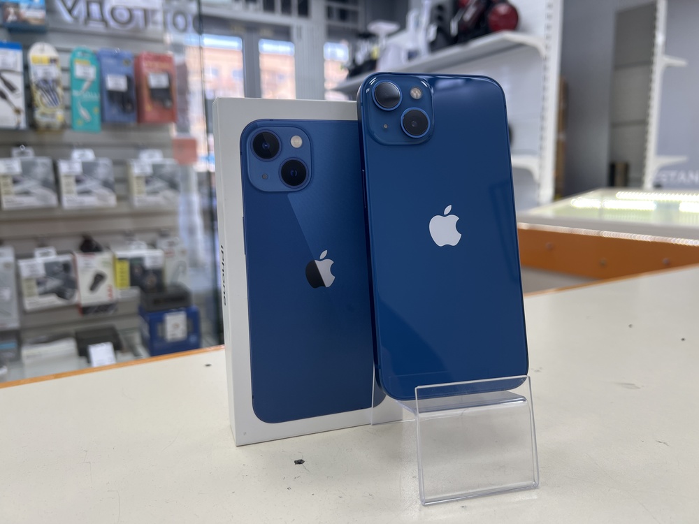 Смартфон Apple iPhone 13 256Gb