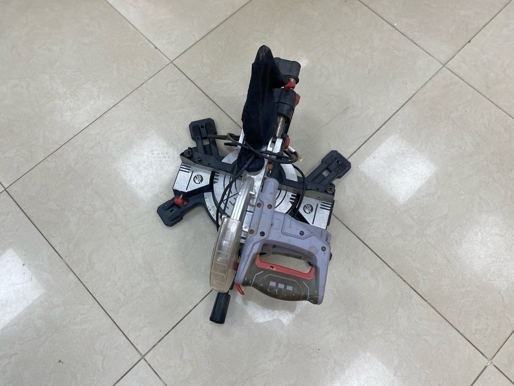 Торцовочная пила Practyl J1G ‐ZP‐210D
