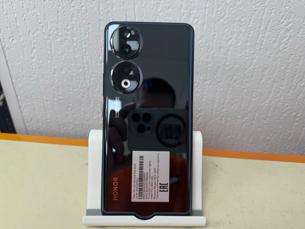 Смартфон Honor 90 8/256