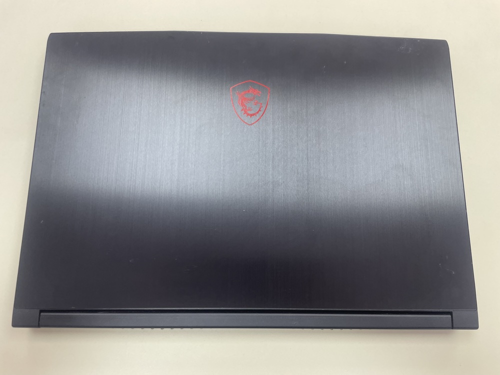 Ноутбук MSI;  Core I5-11400H, GeForce RTX 3060, 8 Гб, 500 Гб, Нет