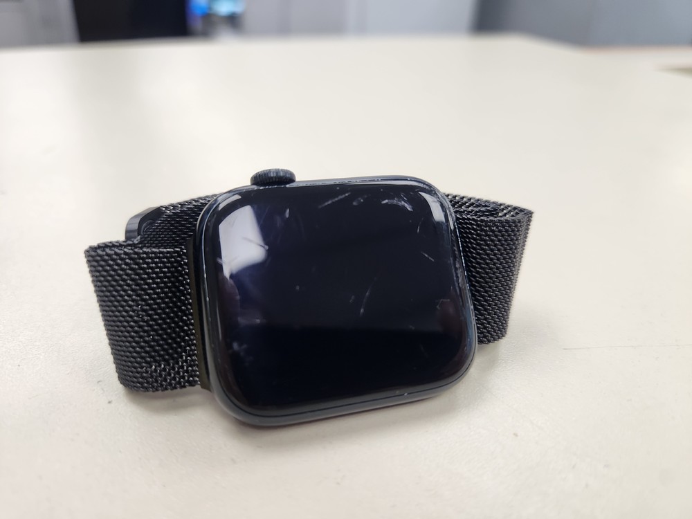 Смарт-часы Apple Watch Series 7 44mm