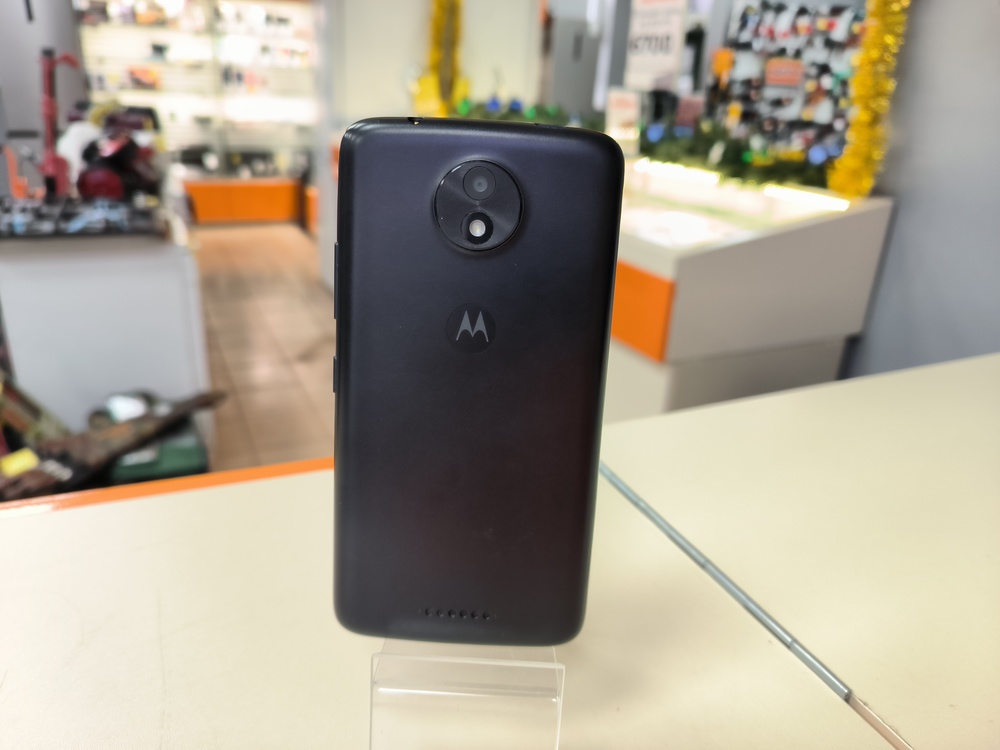 Смартфон Motorola Moto C