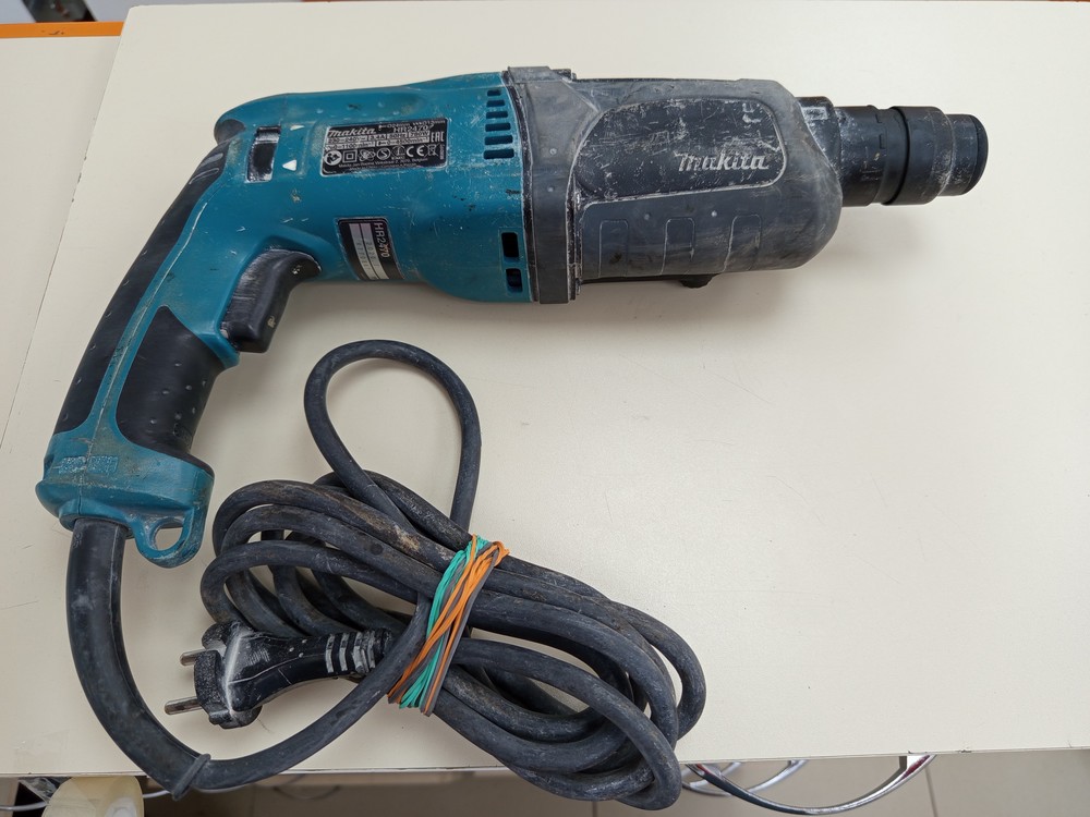 Перфоратор Makita HR 2470